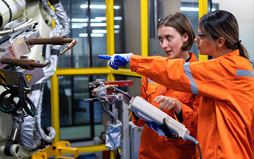 Raymond Celebrates 11th Annual Manufacturing Day, Inspires Students to Explore Manufacturing Careers